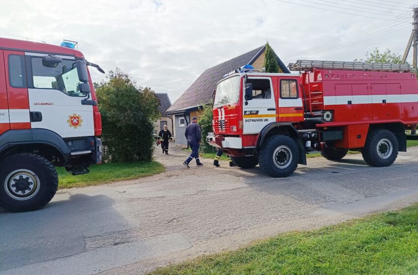  Dotnuvoje užsidegė rozetė, Josvainiuose užkaito katilas