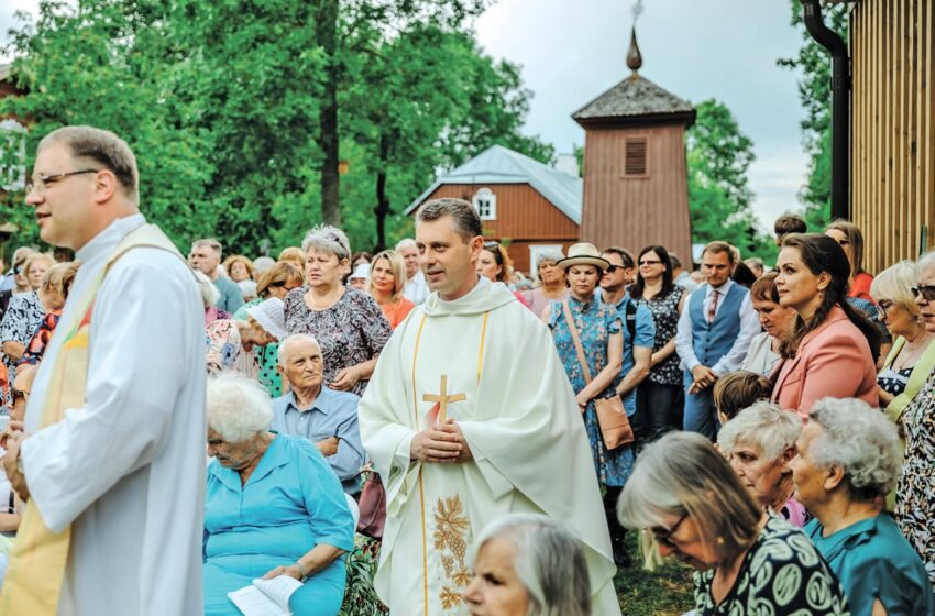 labdaros ir paramos fondas „Viltis–Vikonda“, jau dvyliktą kartą kviečiantis sugrįžti, o kai kuriuos ir atrasti tarptautinį Paberžės muzikos festivalį