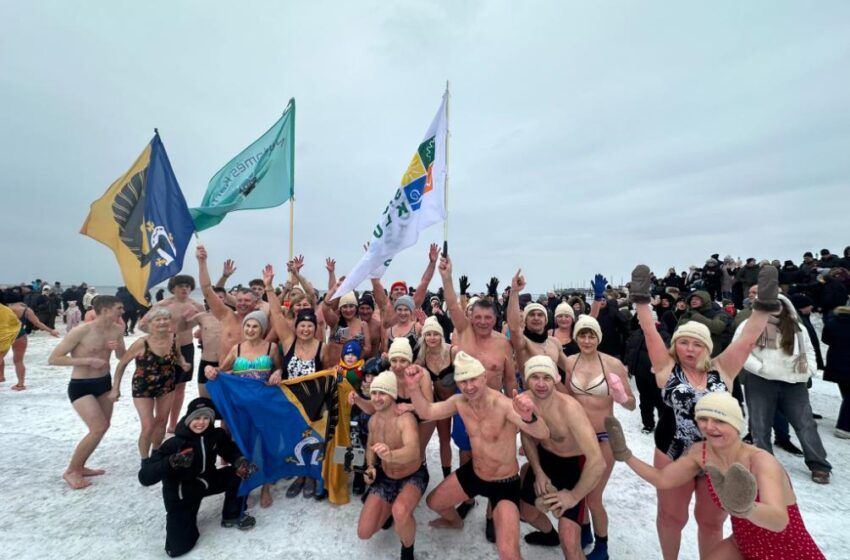  Kėdainių ruoniai nepabūgo ledinių Baltijos bangų (FOTOGALERIJA)