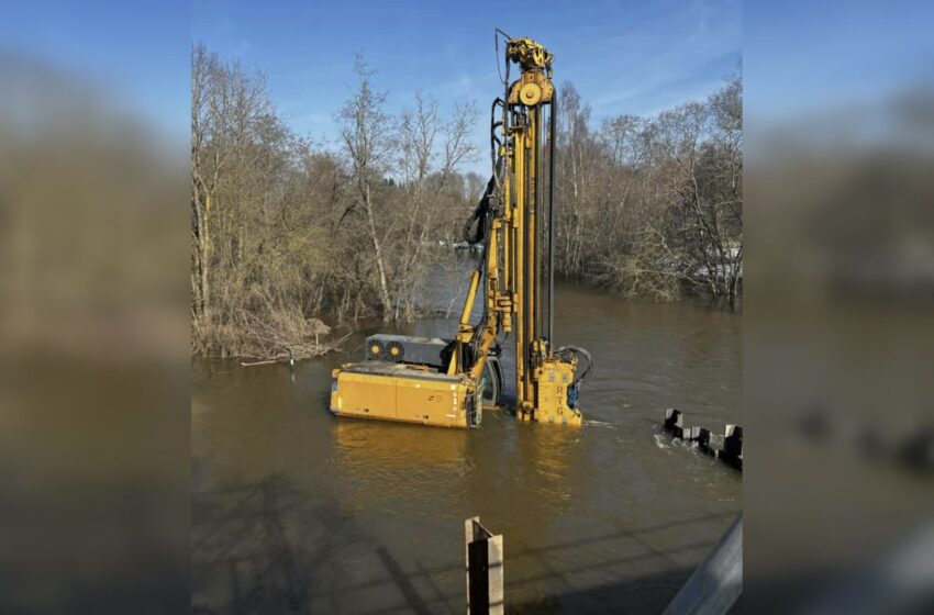  Potvynyje skendo kelininkų technika, aplinkosauga pažeidimų nerado (PAPILDYTA)