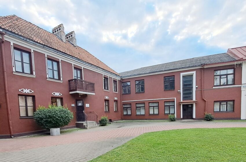 Smilgos ir Didzioji pastatai Kėdainių butai