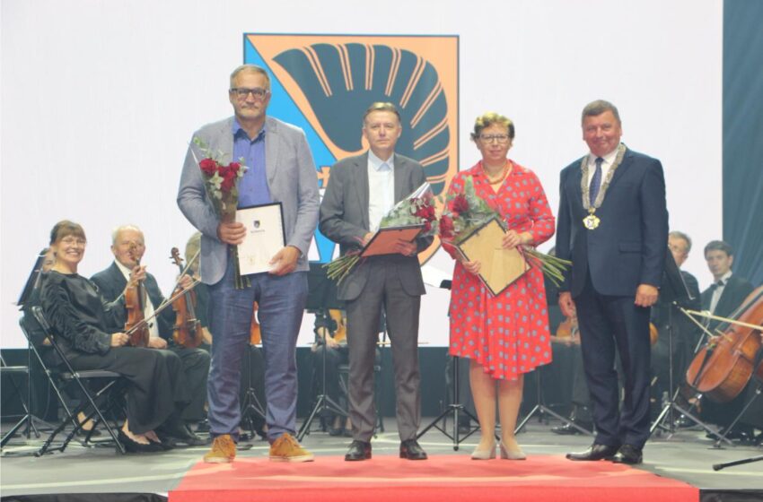  Miesto gimtadienio šventė iškilmingai atidaryta: įteikti du solidūs apdovanojimai (FOTOGALERIJA)